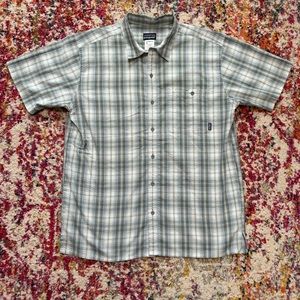 Patagonia Men’s Casual Button Down Short Sleeve Shirt